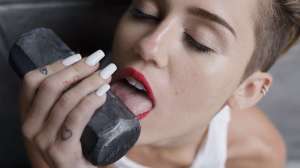 Miley-Cyrus-Wrecking-Ball-Caps-12